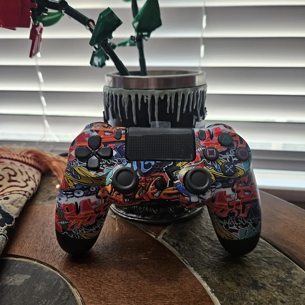 Custom Graffiti Wireless Controller